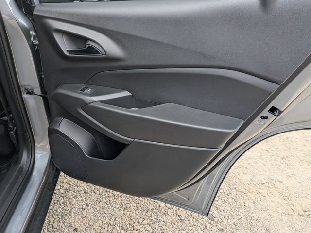 New 2026 Chevrolet Trax LT w/ Driver Confidence Package FWD image 28