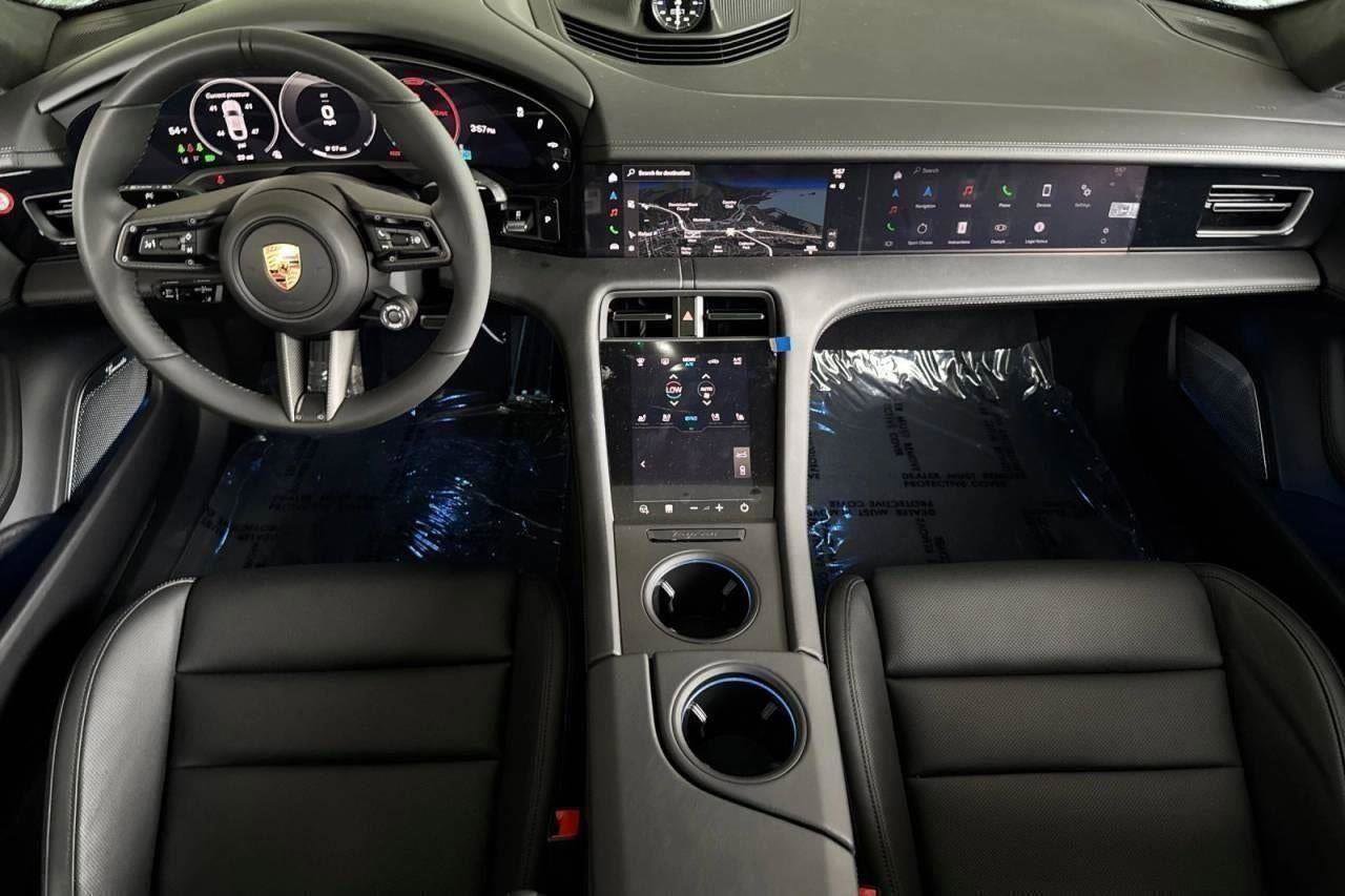 New 2025 Porsche Taycan GTS image 38