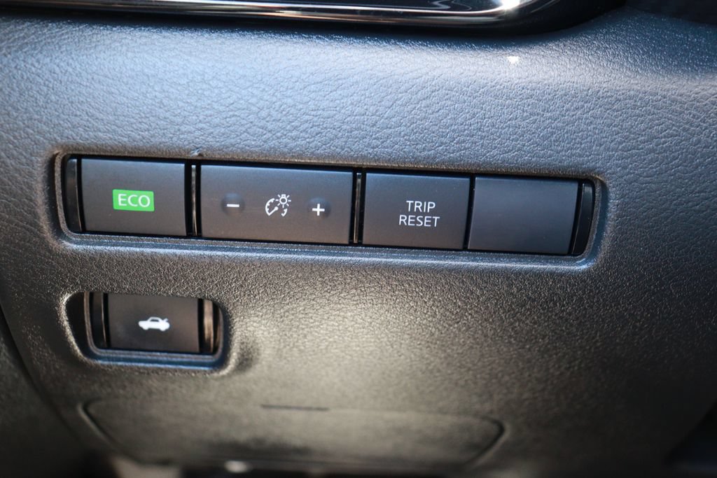 Used 2021 Nissan Sentra SV FWD image 23