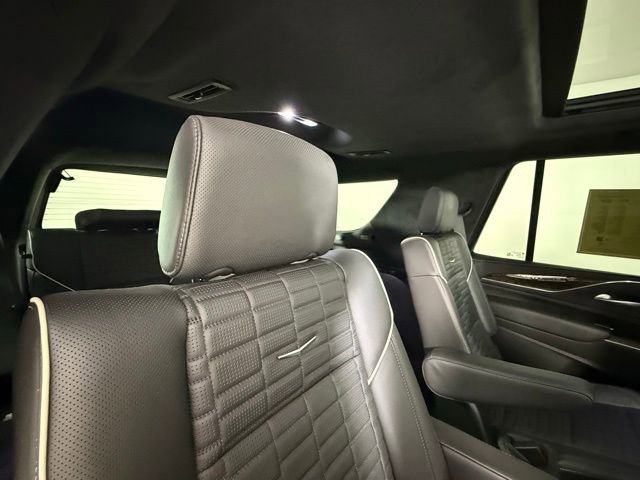 Certified 2024 Cadillac Escalade Sport Platinum w/ LPO, ONYX Package image 29