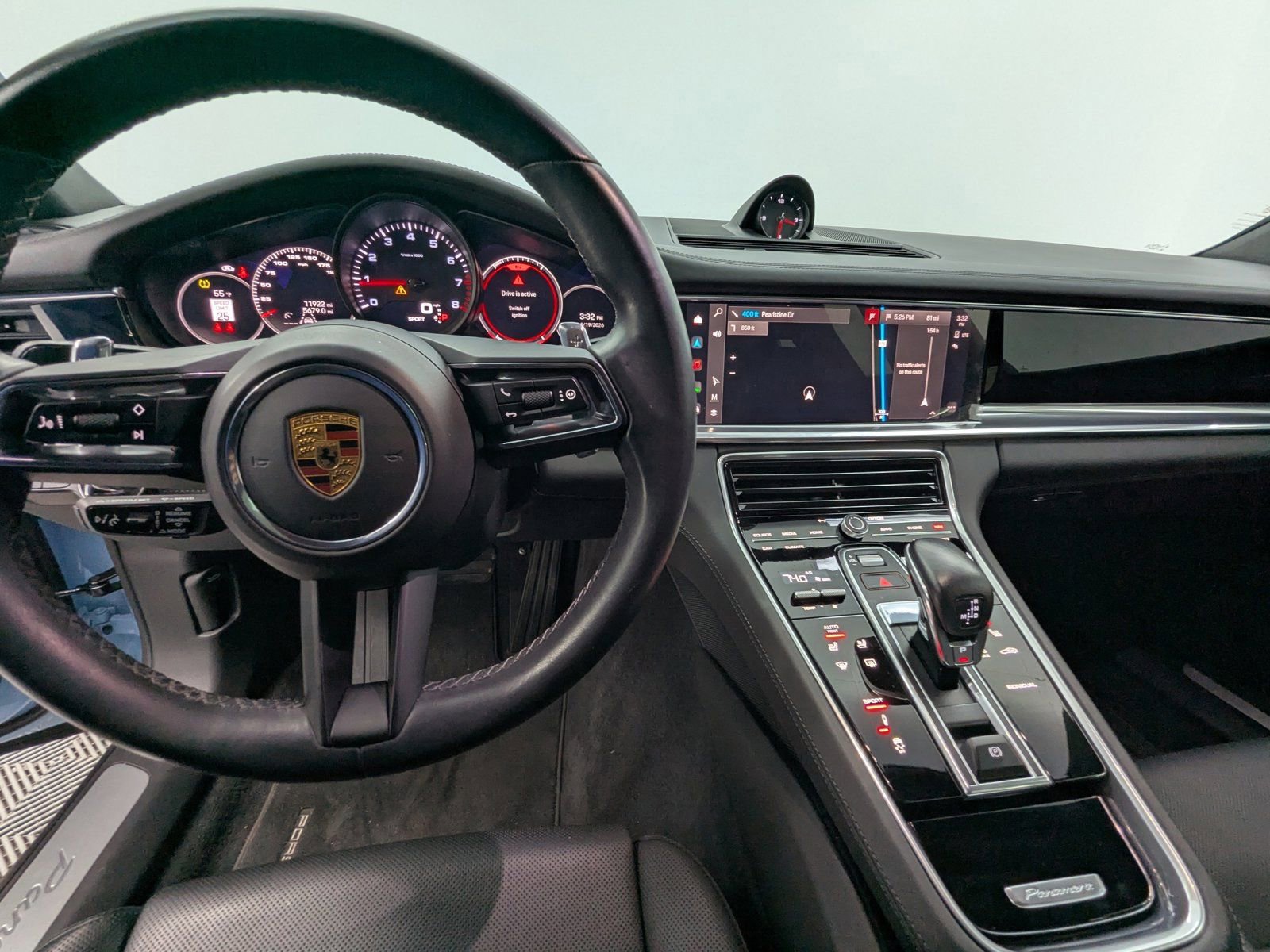 Certified 2023 Porsche Panamera image 4
