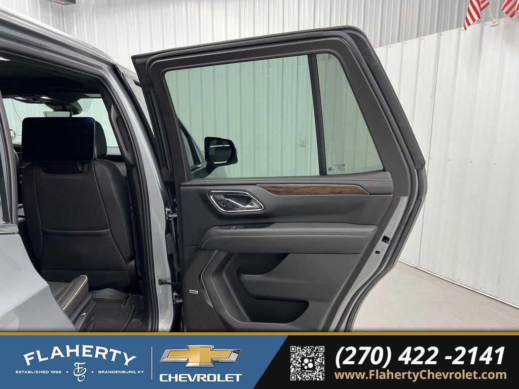 Used 2023 Chevrolet Tahoe Premier w/ Advanced Technology Package image 12