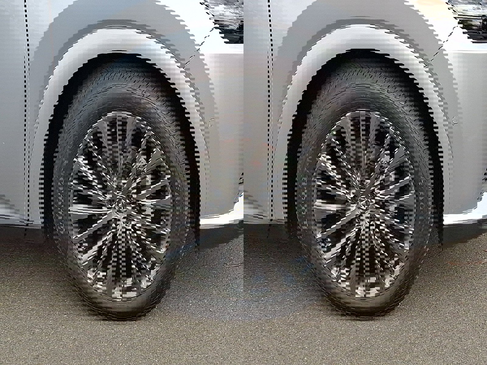 Used 2025 Lexus RX 350 AWD w/ Convenience Package image 8