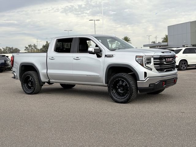 Used 2022 GMC Sierra 1500 SLT w/ SLT Convenience Package AWD/4WD image 4