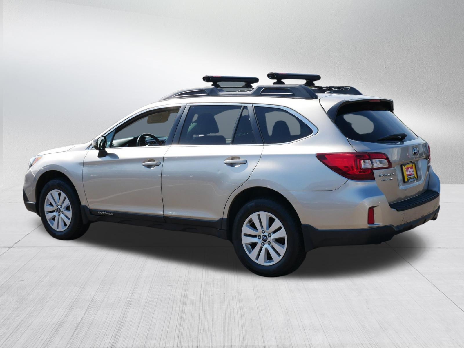 Used 2015 Subaru Outback 2.5i Premium AWD/4WD image 2