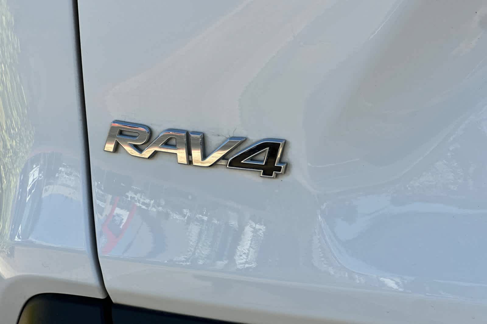 Used 2024 Toyota RAV4 XLE w/ Convenience Package AWD/4WD image 28
