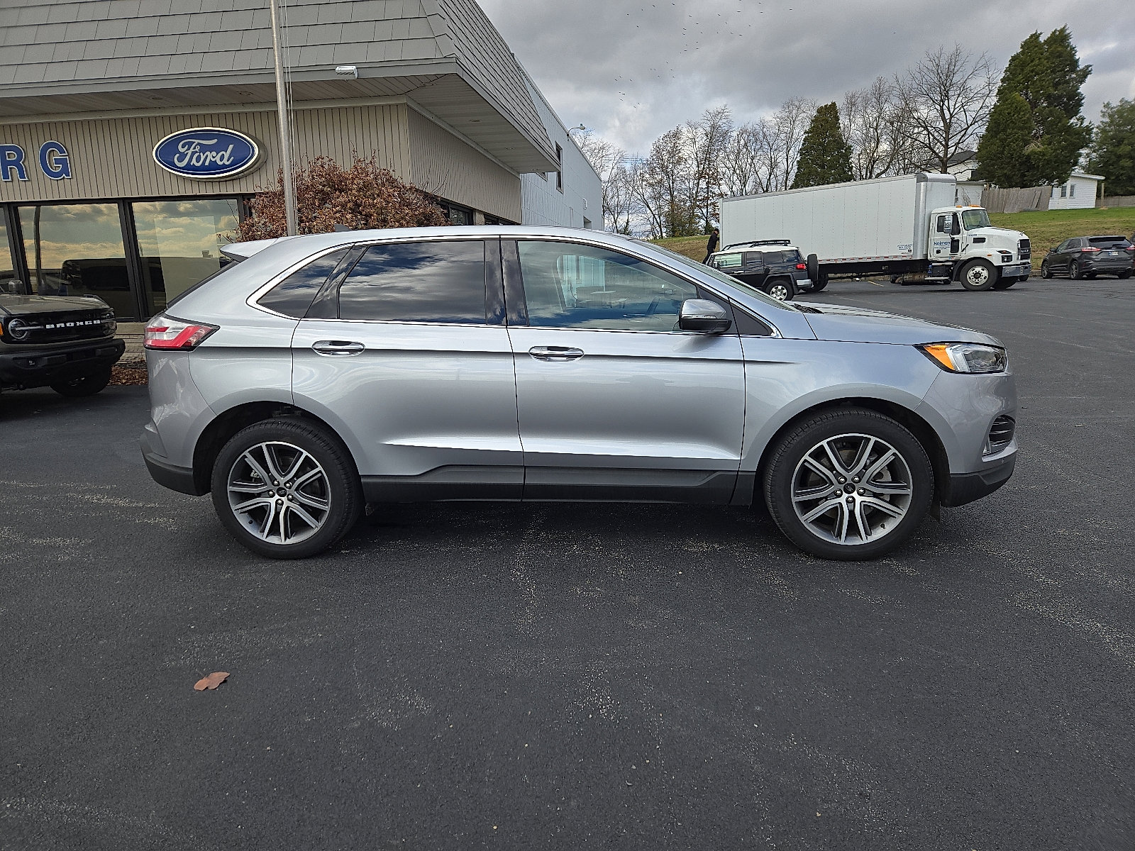 Certified 2024 Ford Edge Titanium w/ Equipment Group 301A image 2