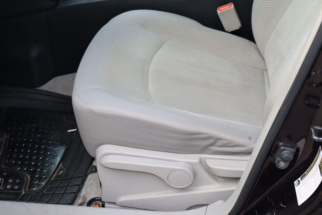 Used 2014 Nissan Rogue S w/ Convenience Package image 13