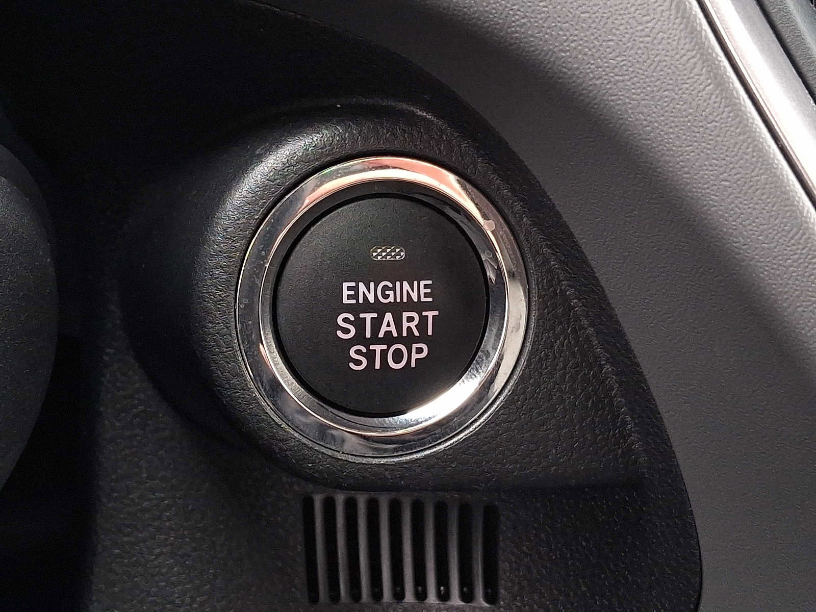 Used 2024 Subaru Crosstrek 2.0i Premium image 15