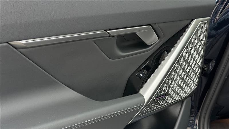 Used 2026 BMW M5 w/ Executive Package AWD/4WD image 60