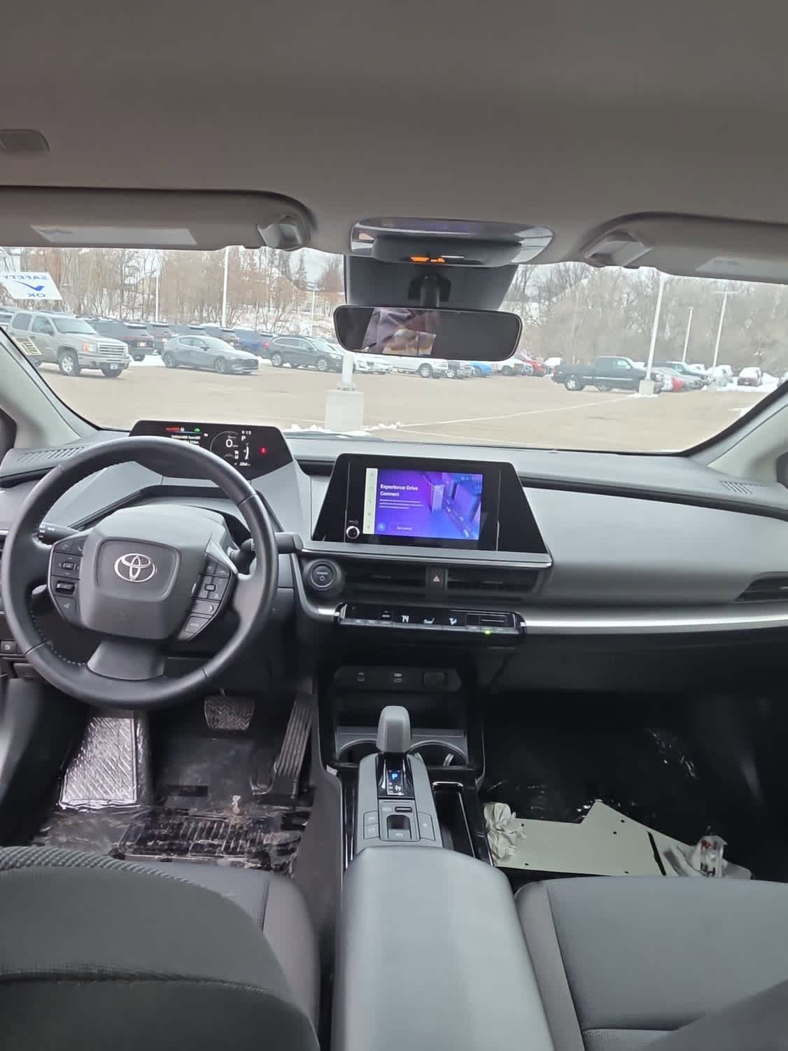 Used 2024 Toyota Prius LE image 7