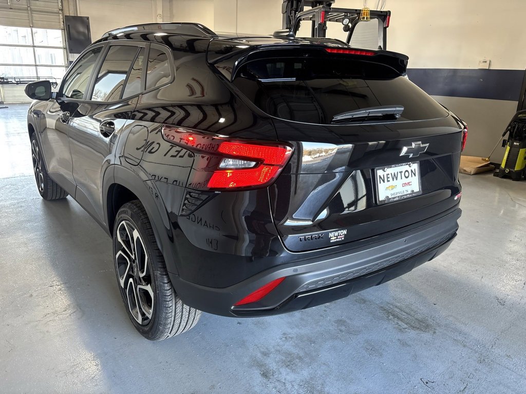 New 2026 Chevrolet Trax RS w/ Driver Confidence Package image 33