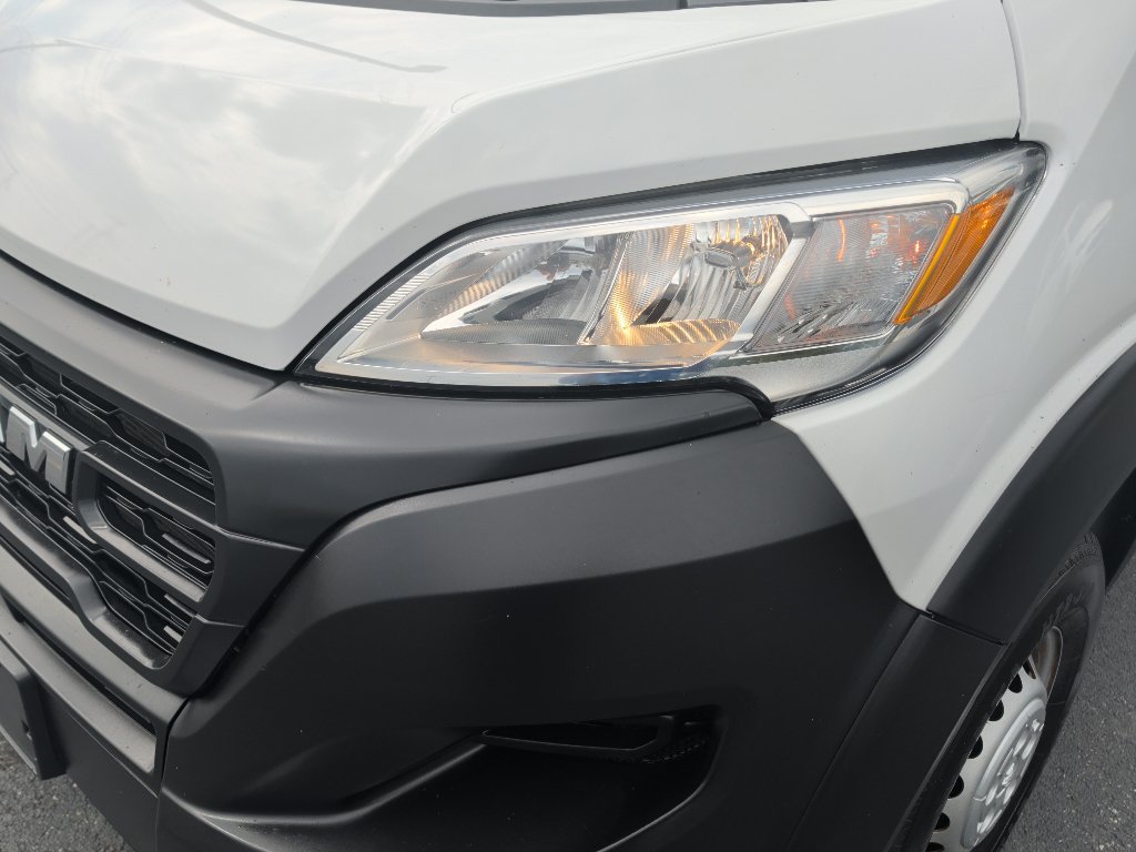 Used 2025 RAM ProMaster 2500 w/ Convenience Group FWD image 5