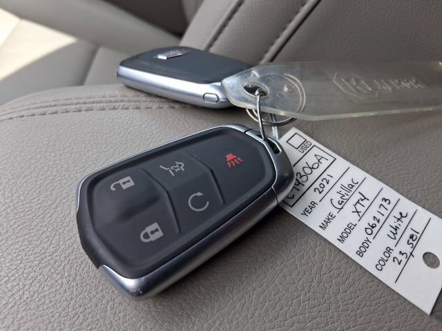 Used 2021 Cadillac XT4 Luxury w/ Driver Awareness Package image 24