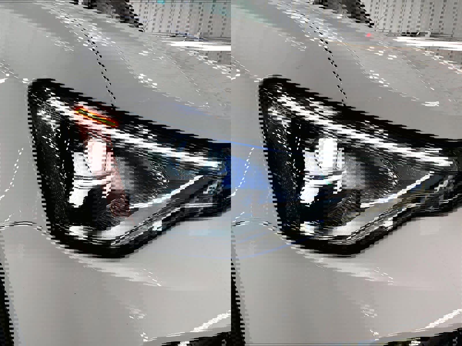 Used 2025 Volkswagen Taos SE w/ Panoramic Sunroof Package image 30