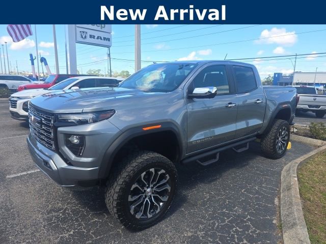 Used 2024 GMC Canyon Denali image 1