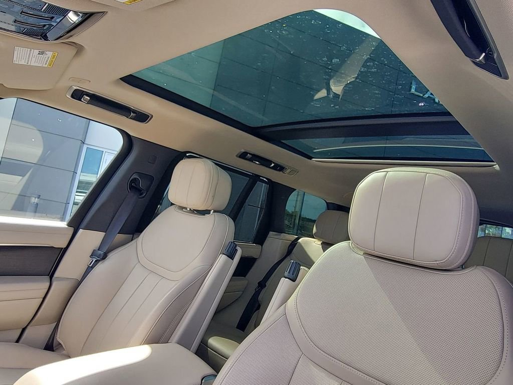 Certified 2023 Land Rover Range Rover SE AWD/4WD image 26