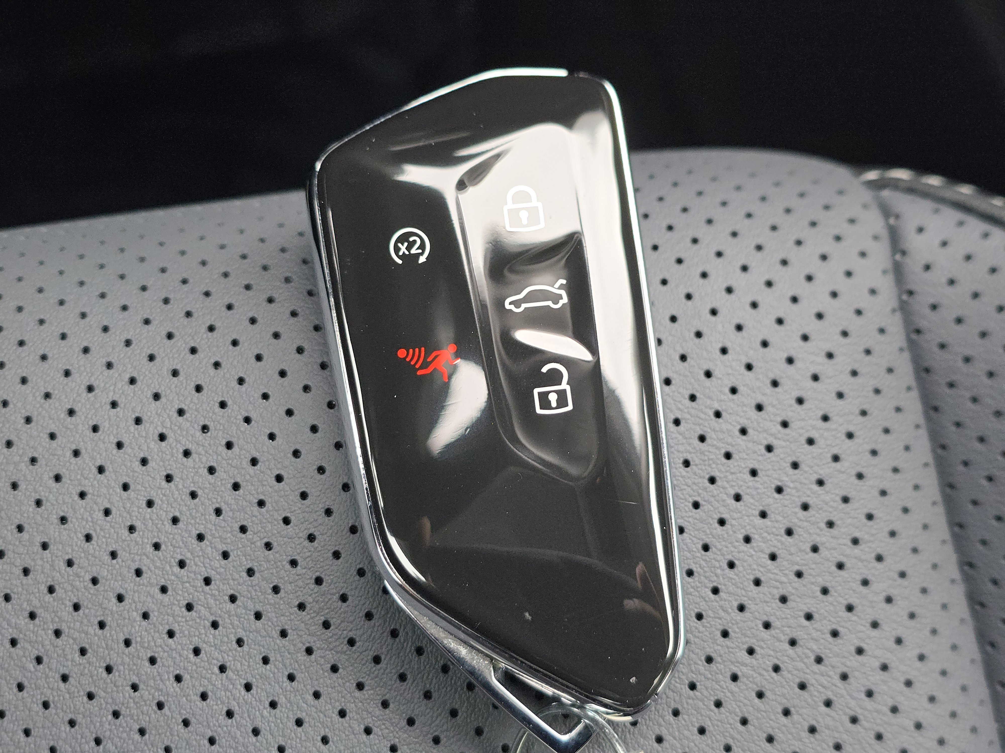 New 2026 Volkswagen Tiguan SE image 27