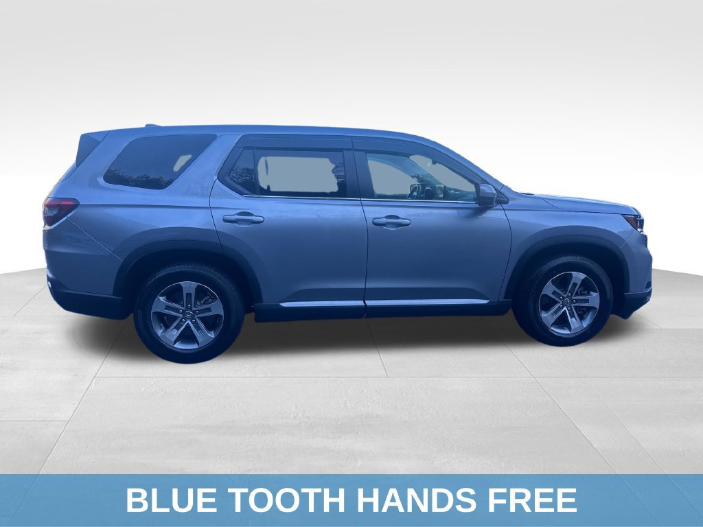 Used 2025 Honda Pilot EX-L image 9