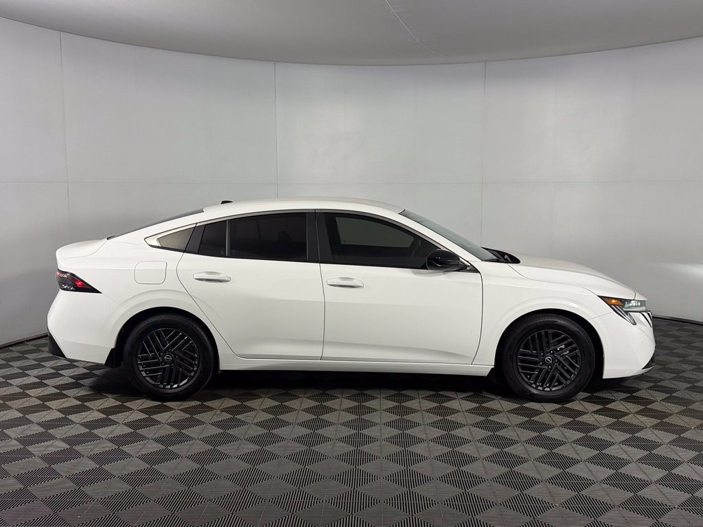 Used 2026 Nissan Sentra SV w/ Floor Mat Package FWD image 5