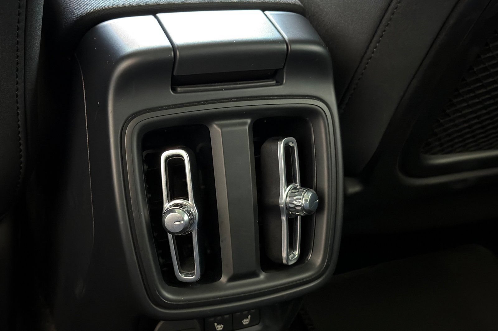 Used 2021 Polestar Polestar 2 AWD/4WD image 13