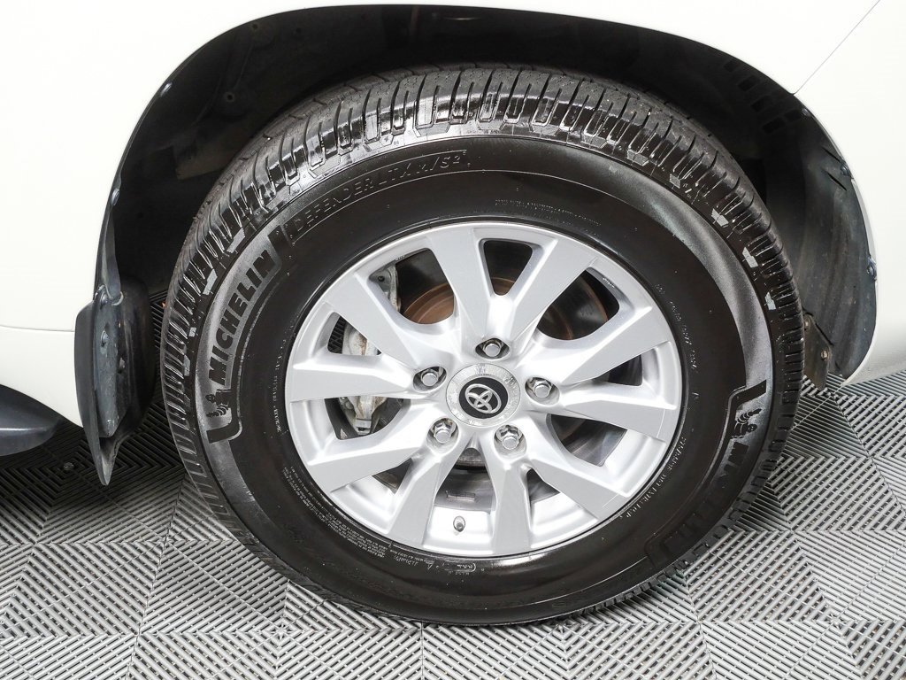 Used 2021 Toyota Land Cruiser image 39