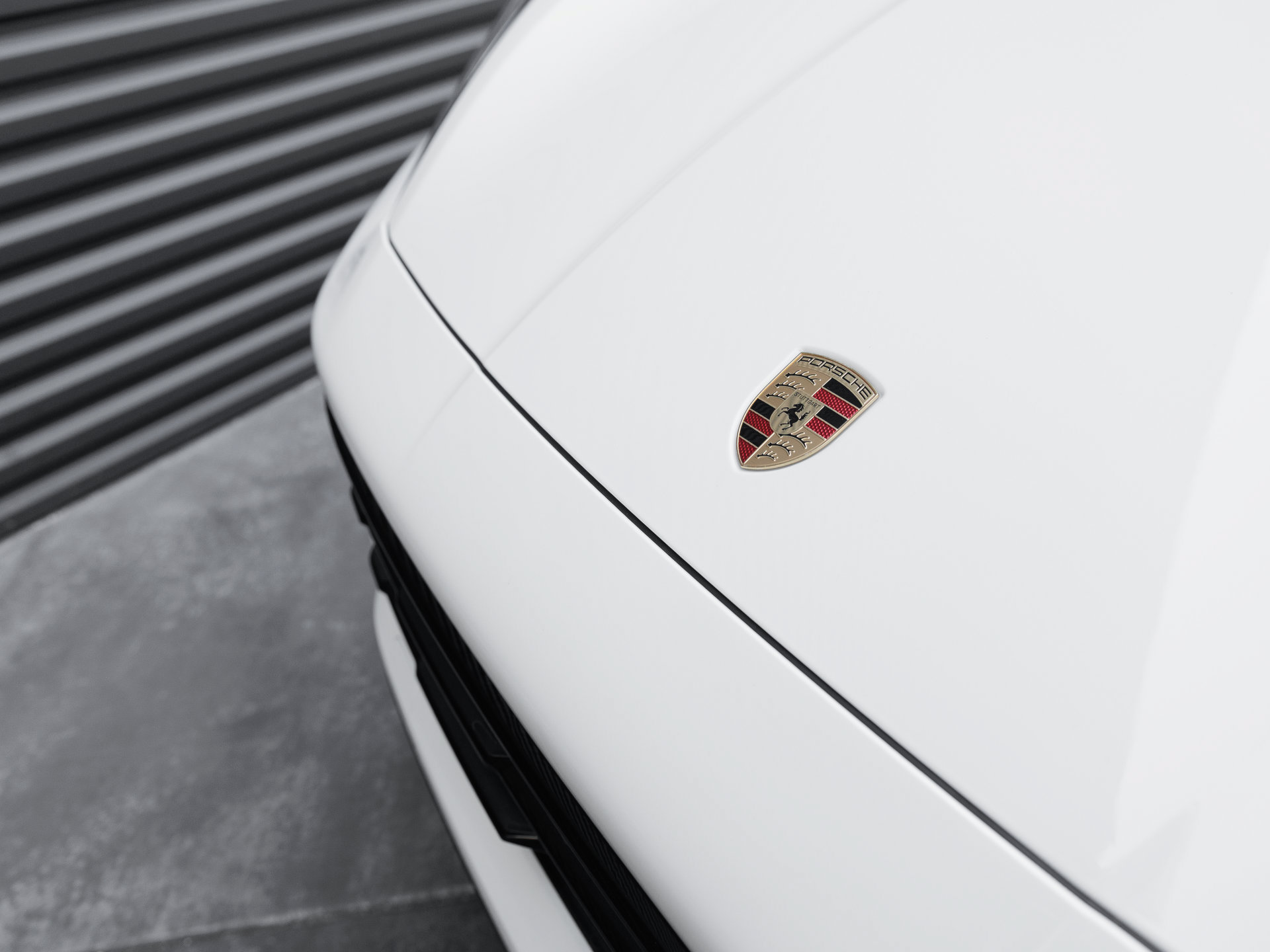 Certified 2025 Porsche Cayenne Coupe AWD/4WD image 42