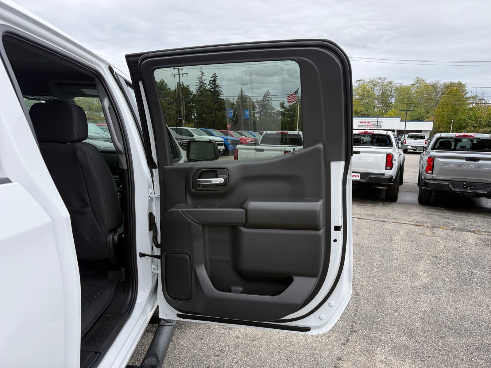 New 2026 Chevrolet Silverado 1500 Custom Trail Boss w/ LPO, Dark Essentials Package image 26