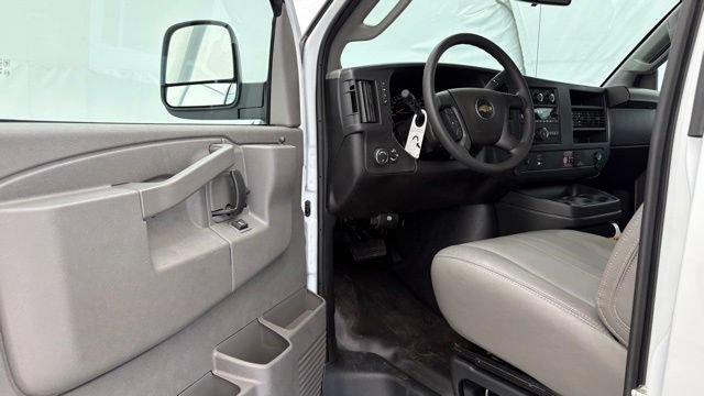 New 2026 Chevrolet Express 2500 w/ Driver Convenience Package RWD image 29