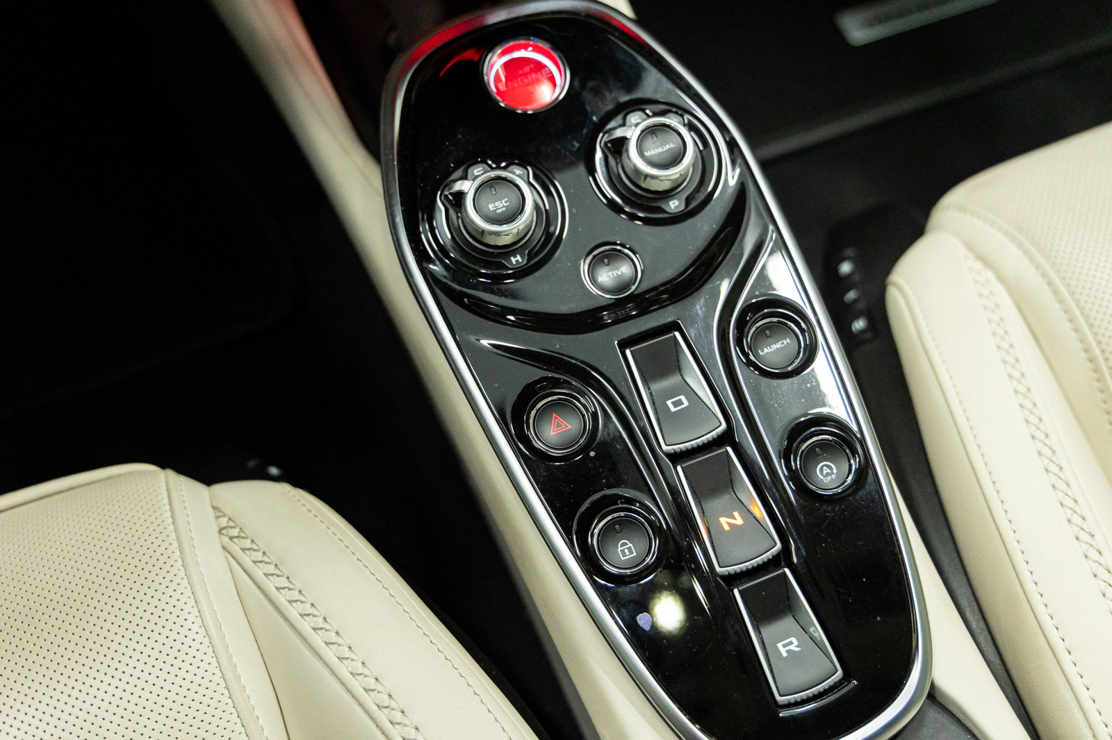 Used 2020 McLaren GT image 30