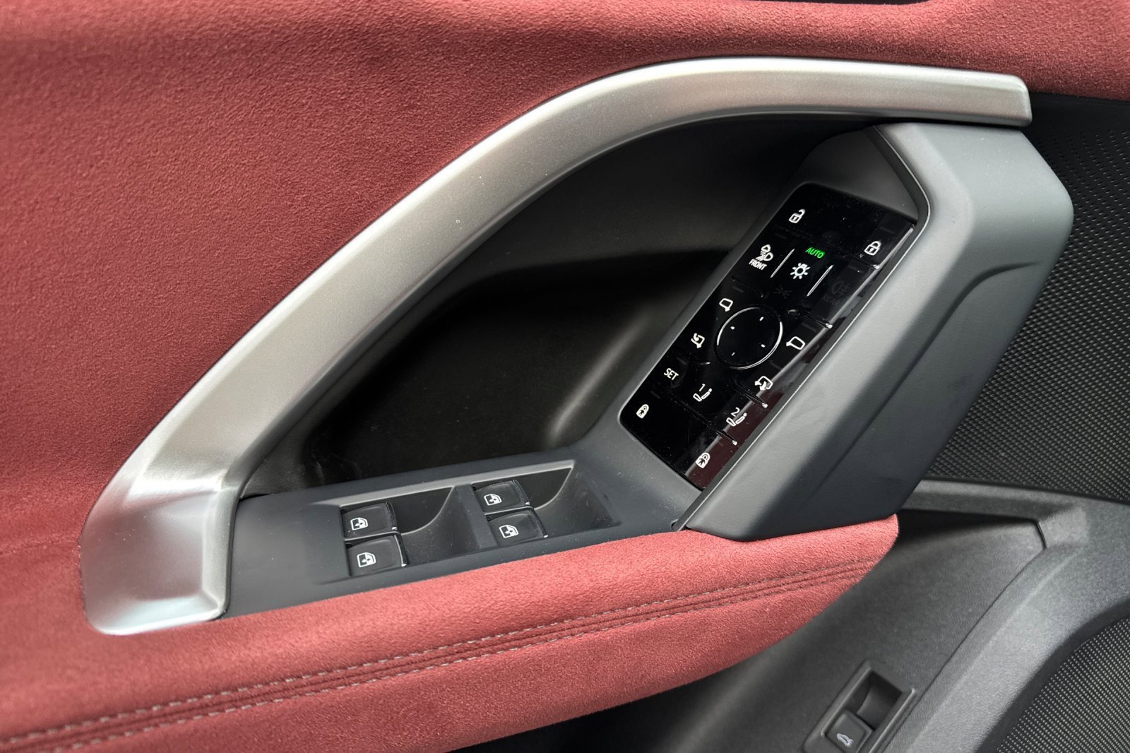 New 2025 Audi SQ5 Premium Plus image 8