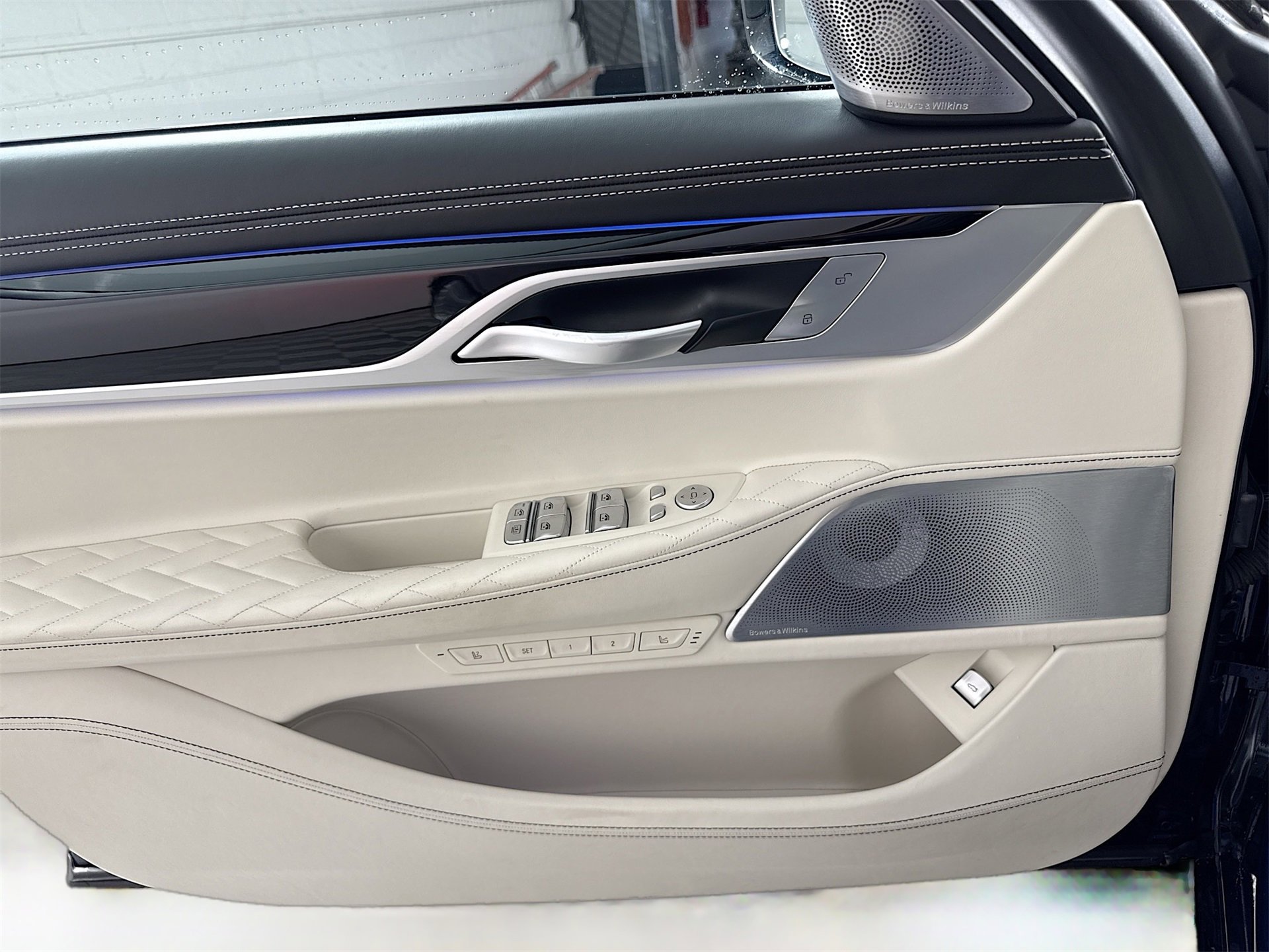 Used 2022 BMW ALPINA B7 xDrive ALPINA B7 xDrive image 16