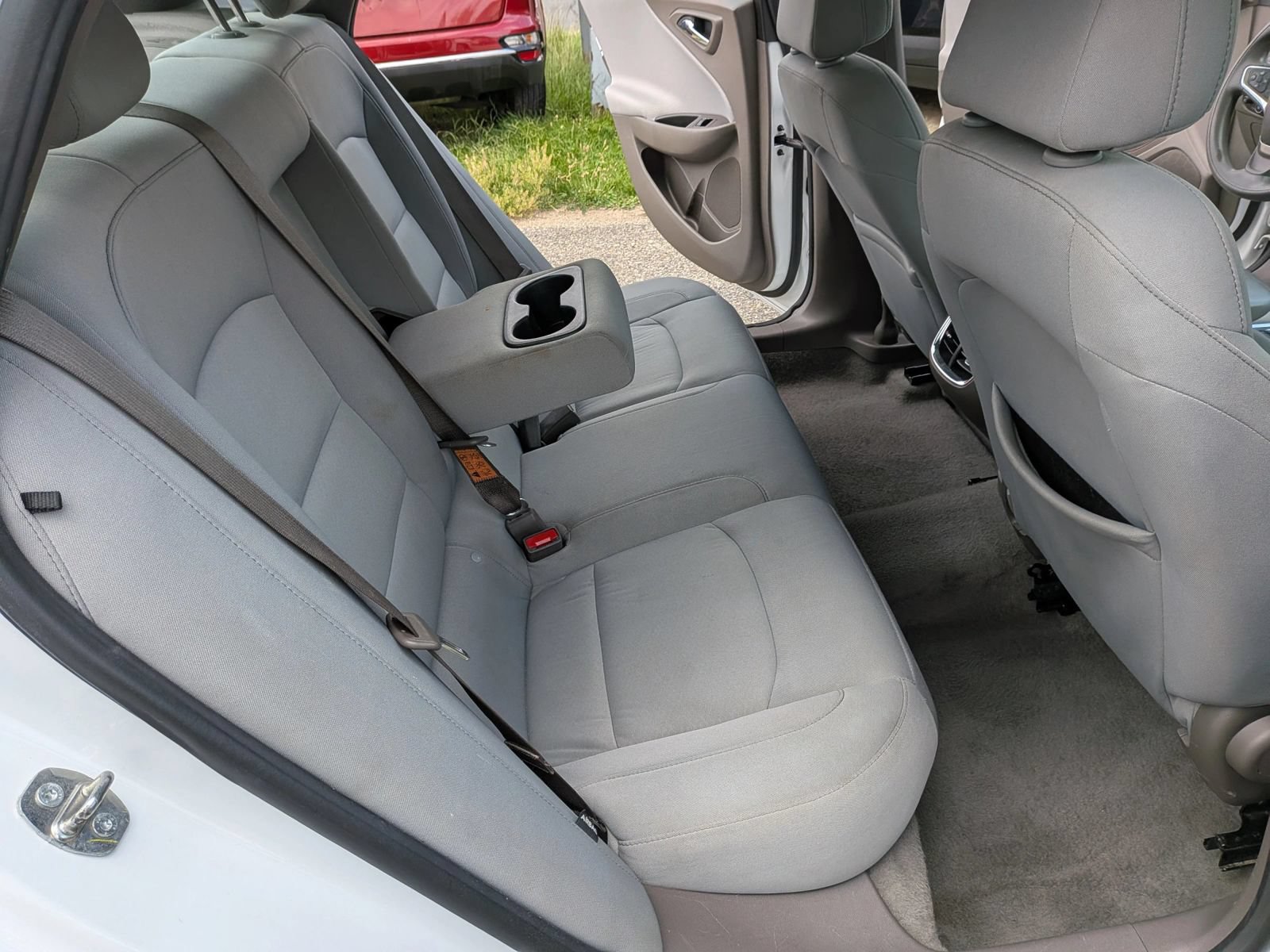 Used 2021 Chevrolet Malibu LT FWD image 32