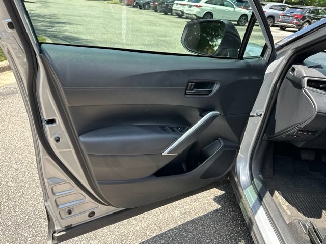 Used 2024 Toyota Corolla Cross AWD Hybrid w/ Moonroof Package image 13