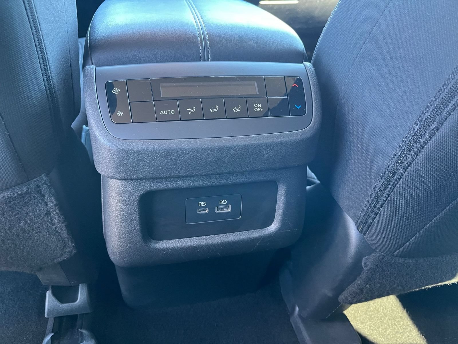 Used 2025 Nissan Pathfinder SV AWD/4WD image 20