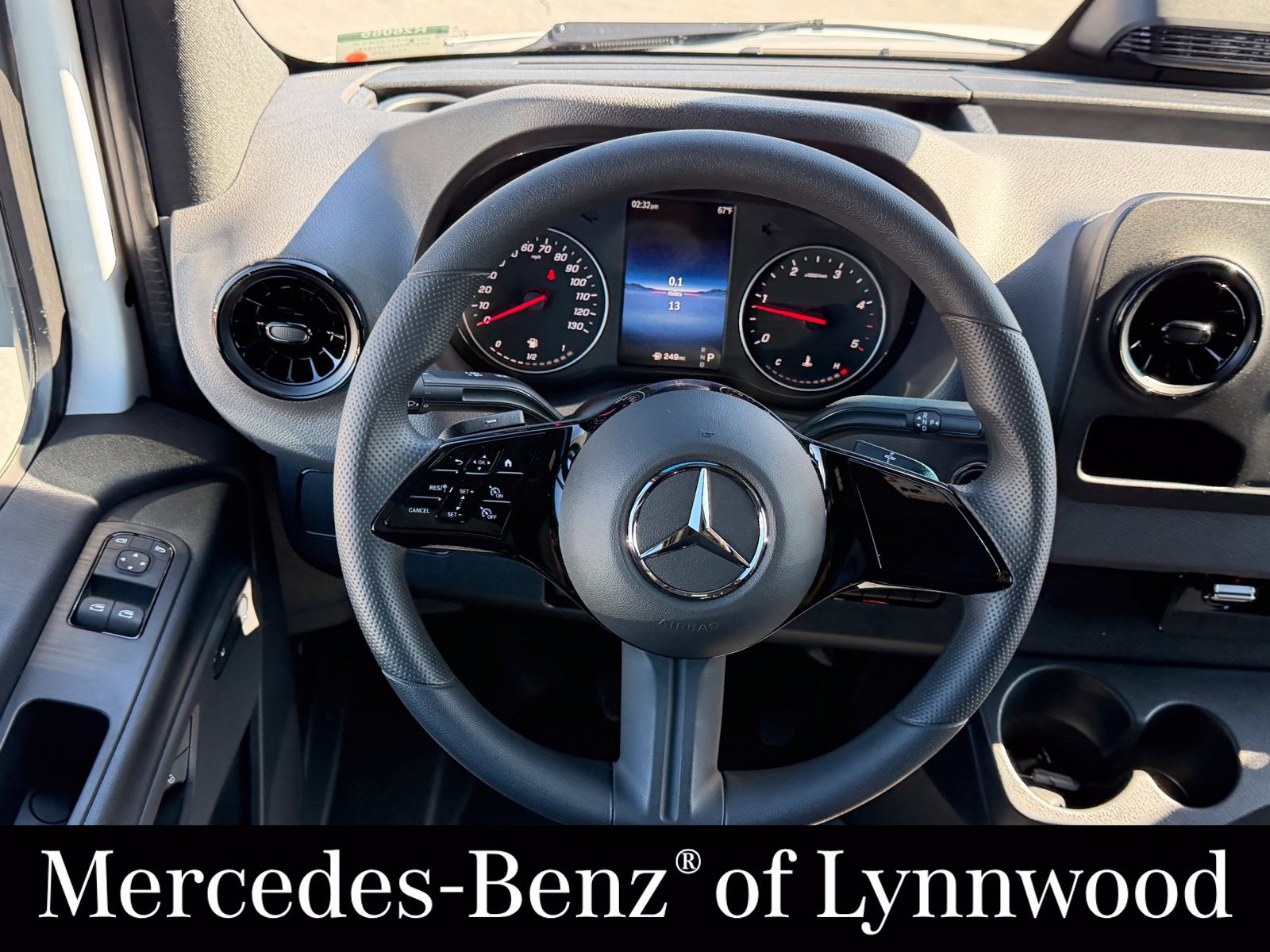 Used 2025 Mercedes-Benz Sprinter 2500 image 24