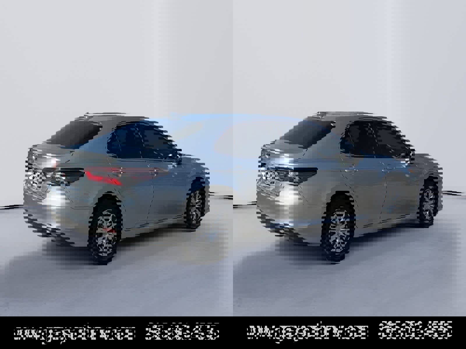 Used 2022 Toyota Camry LE image 3