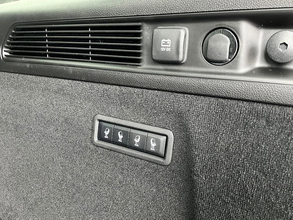 New 2026 Jeep Grand Wagoneer L Summit image 10