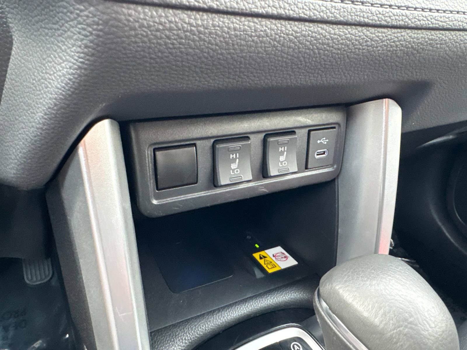 Used 2023 Toyota Corolla Cross XLE image 25