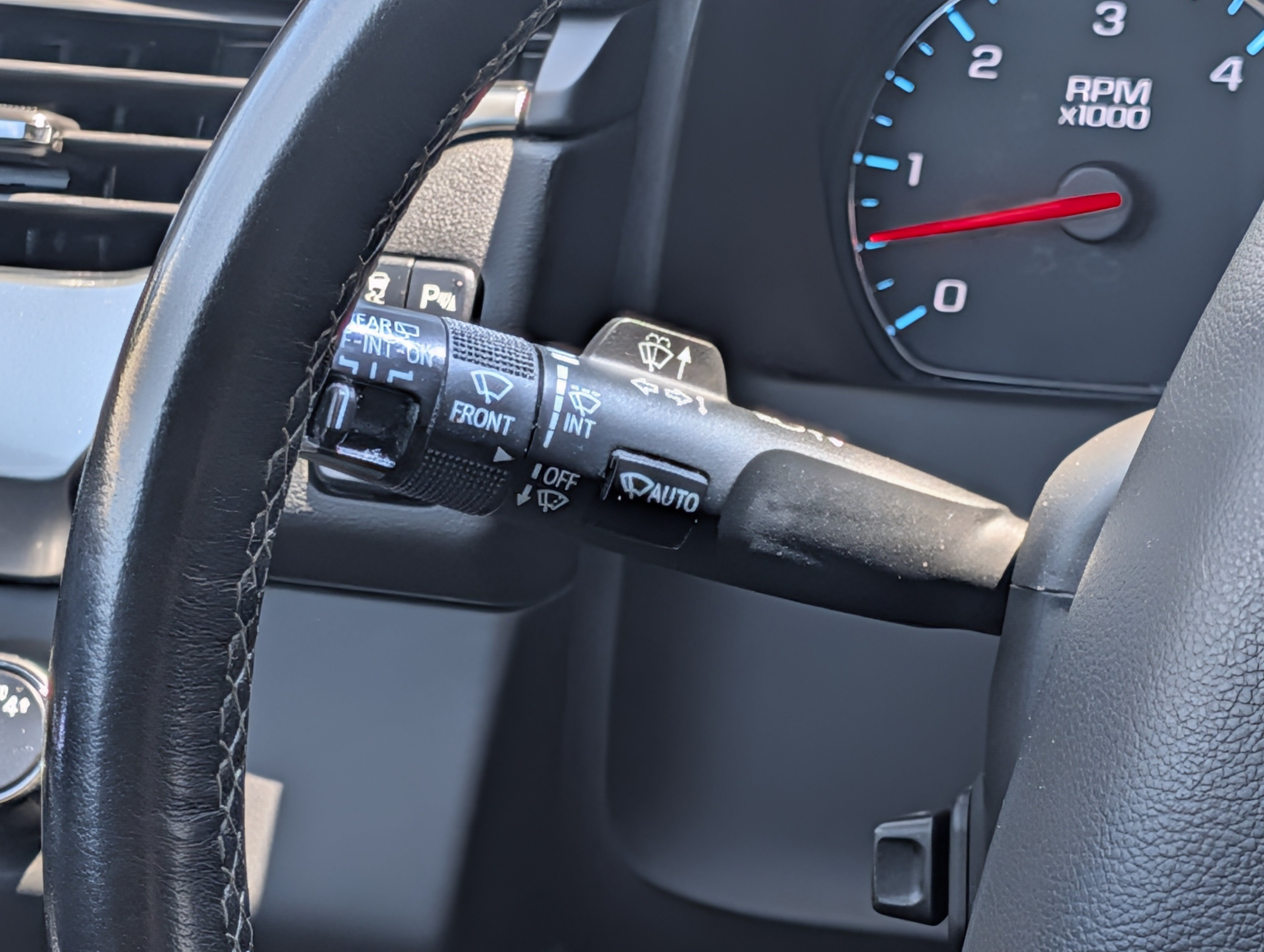 Used 2019 Chevrolet Suburban Premier AWD/4WD image 24