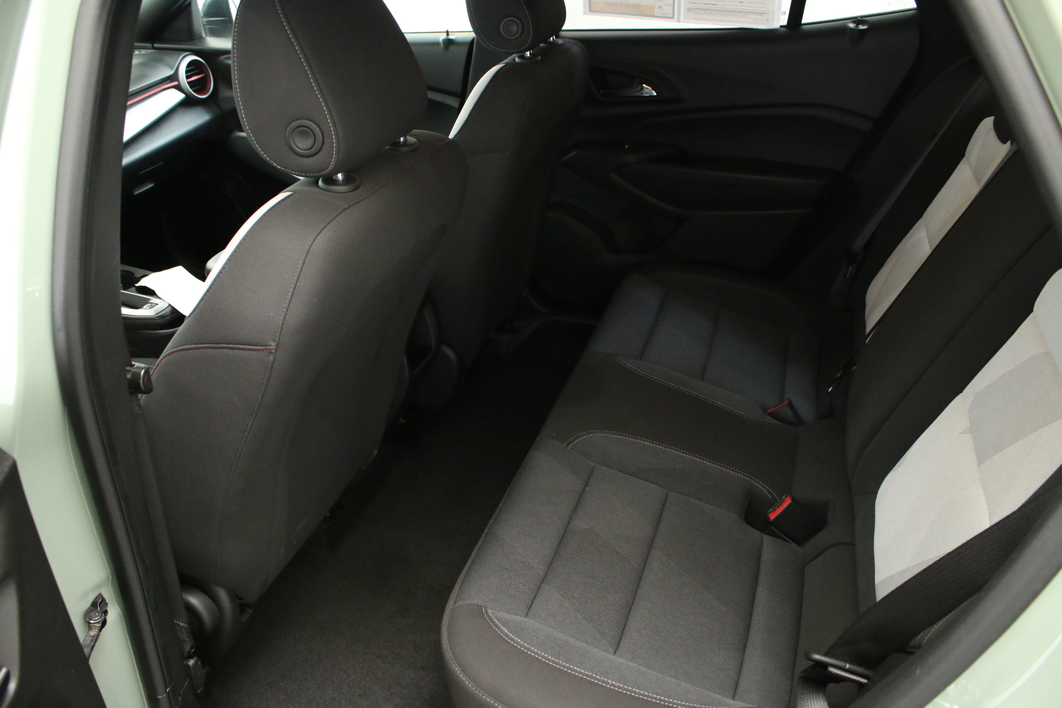 Certified 2024 Chevrolet Trax RS FWD image 22