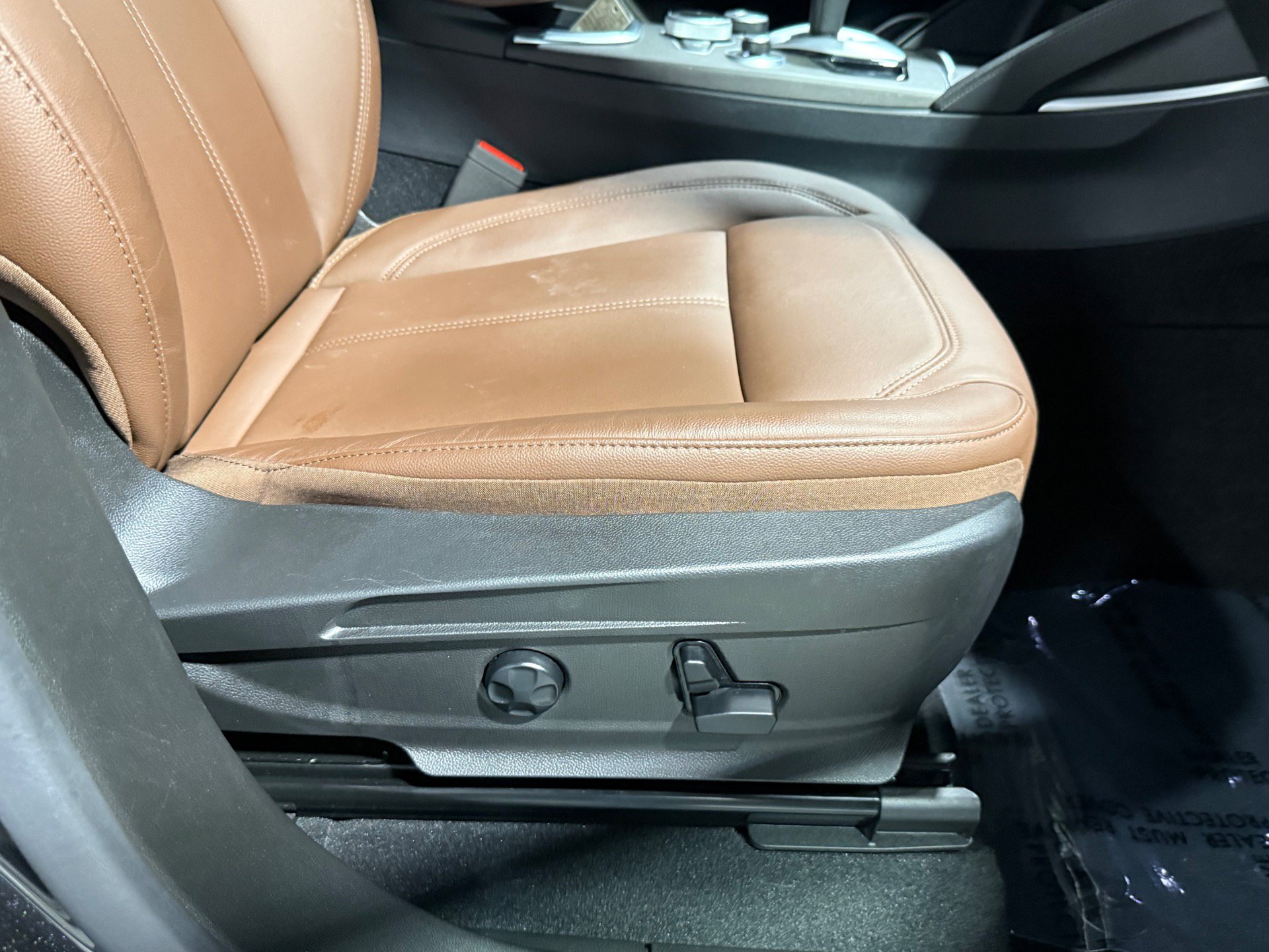 Used 2023 Alfa Romeo Stelvio Ti AWD/4WD image 38