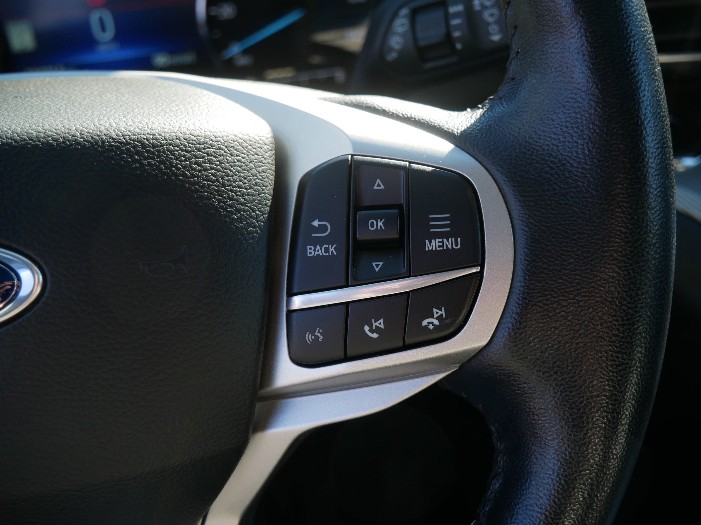 Certified 2022 Ford Explorer XLT w/ Equipment Group 202A image 29