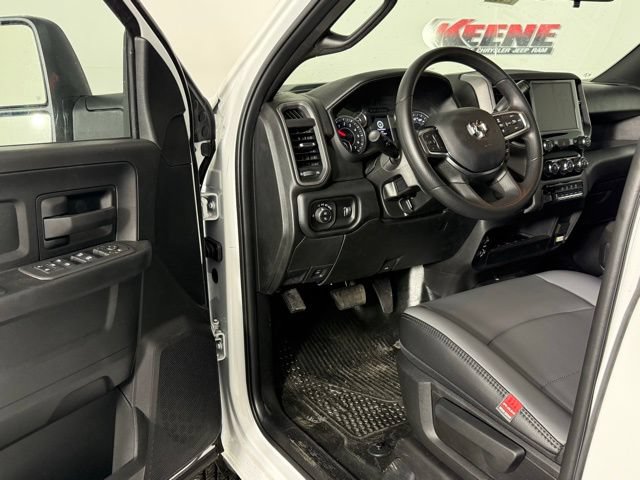 New 2026 RAM 2500 Tradesman w/ Chrome Appearance Group AWD/4WD image 22