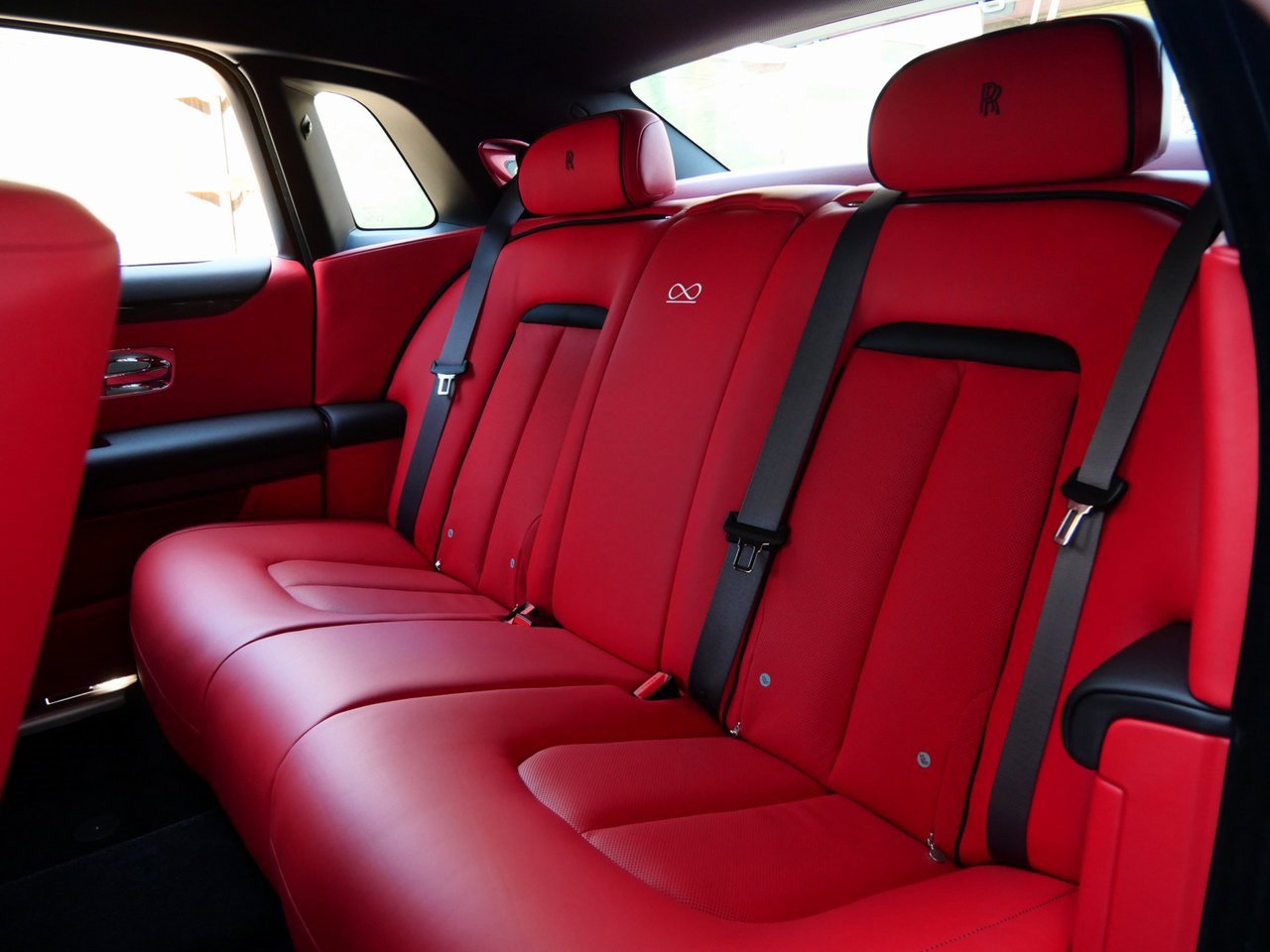 New 2025 Rolls-Royce Ghost Black Badge image 8