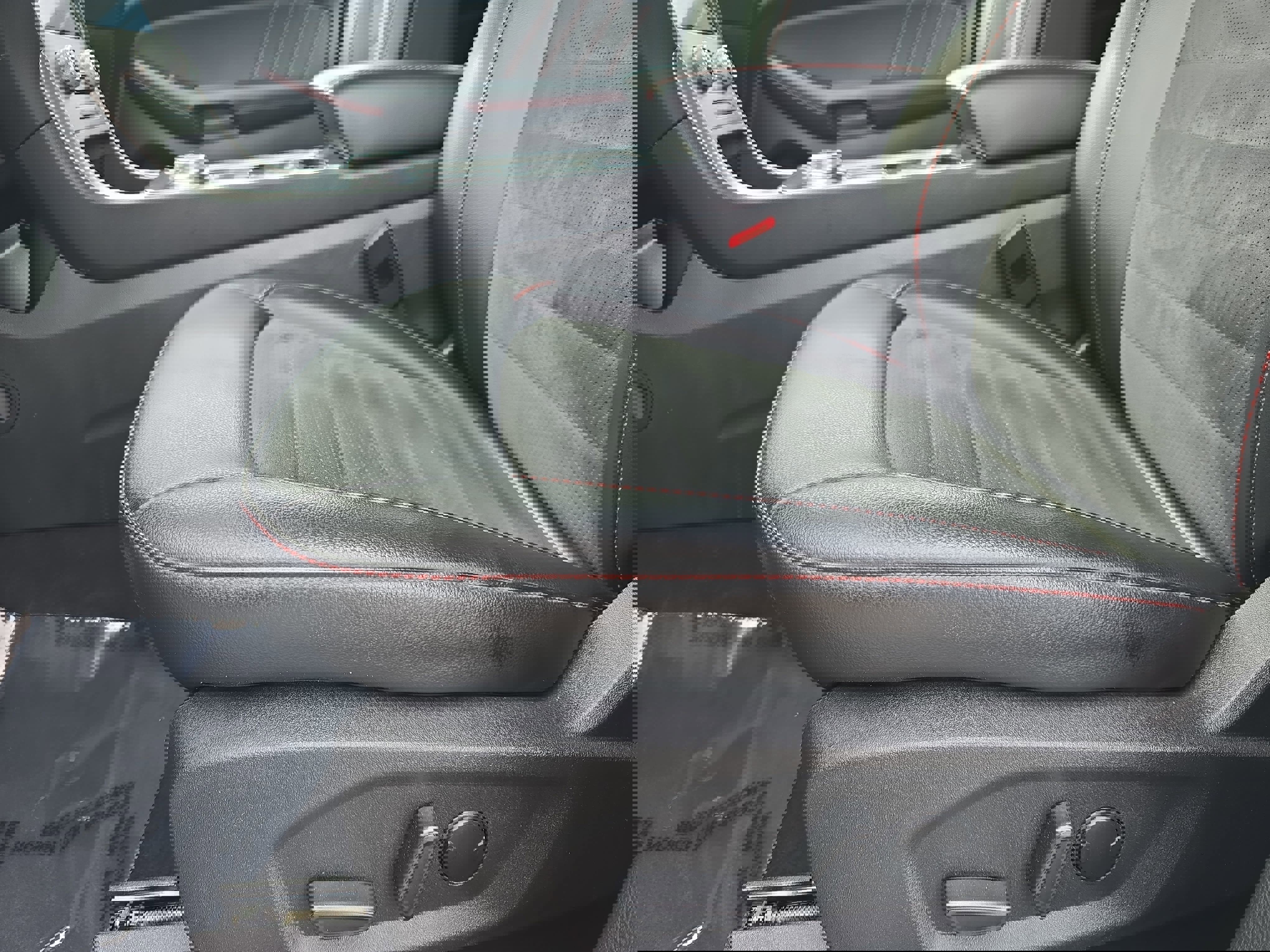 Used 2024 Ford Edge ST-Line image 29