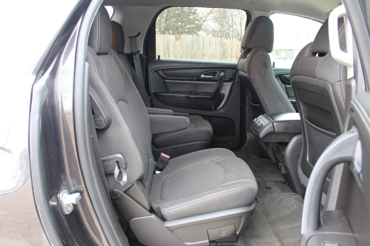 Used 2015 GMC Acadia SLE image 34