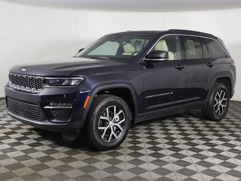 Used 2024 Jeep Grand Cherokee Limited image 9