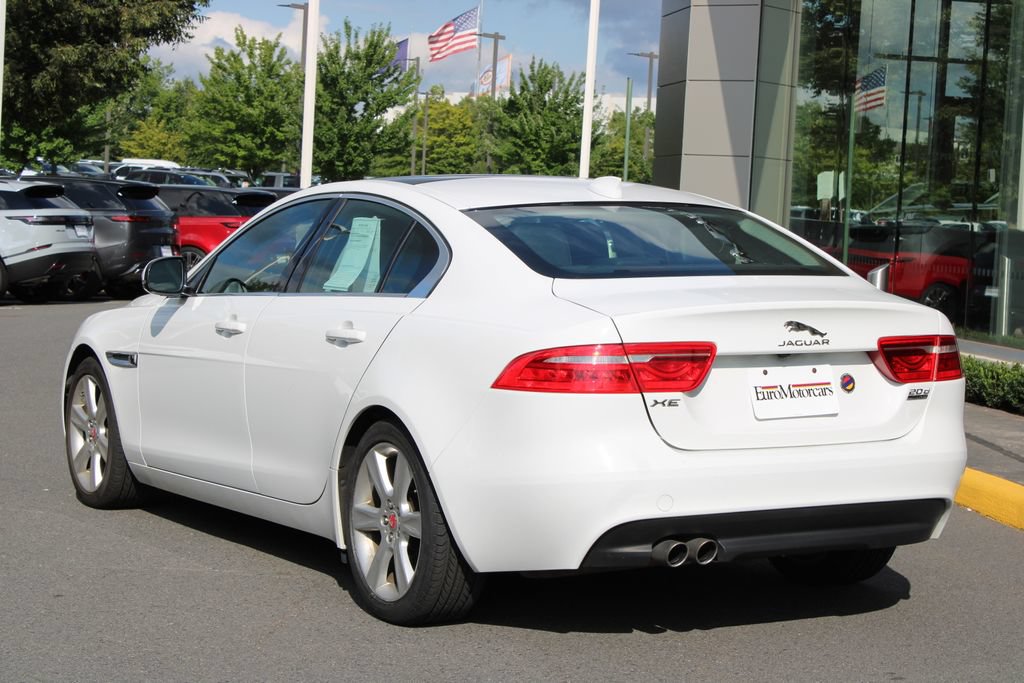 Used 2017 Jaguar XE Prestige AWD/4WD image 5