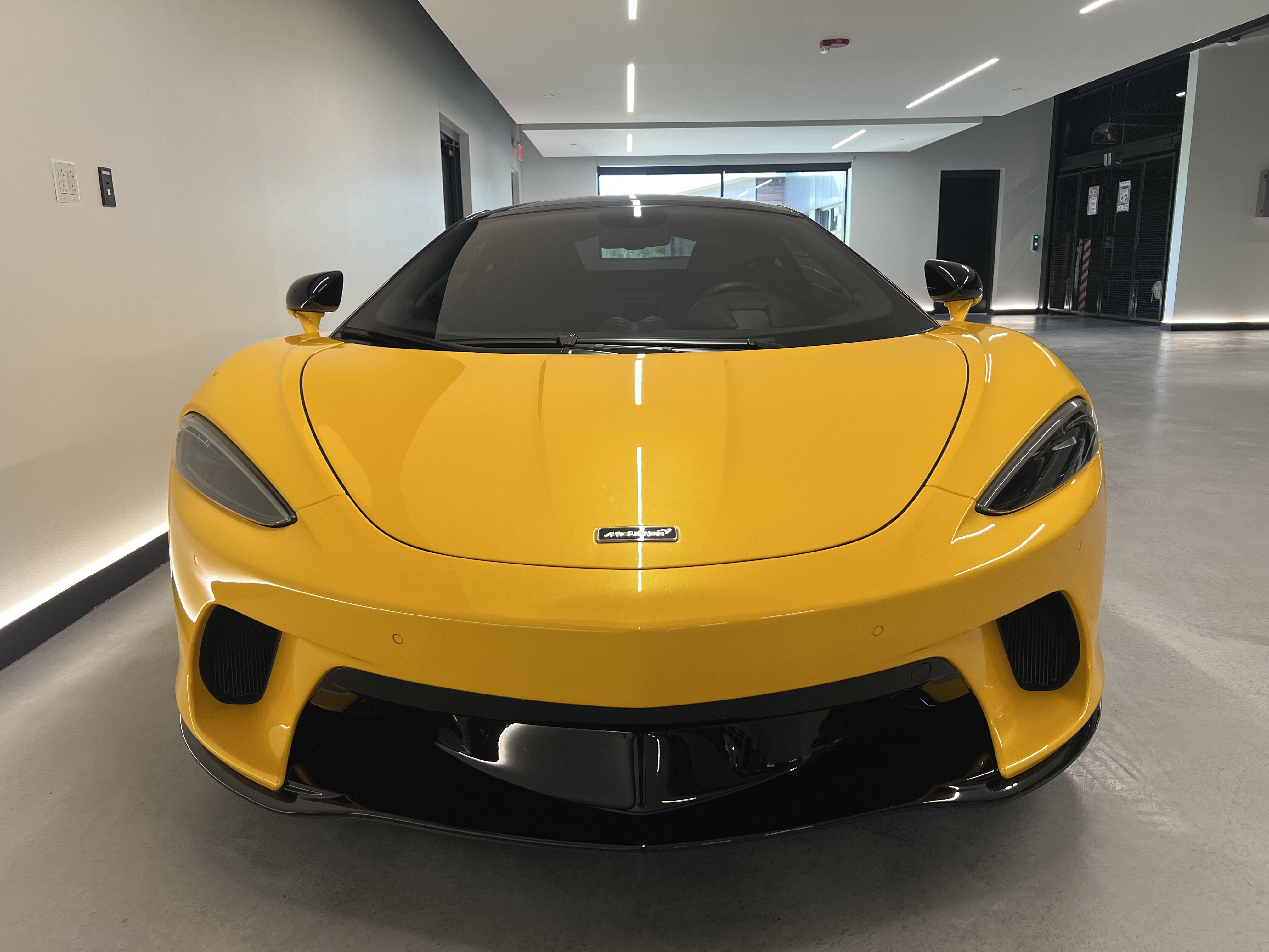 Used 2023 McLaren GT RWD image 5